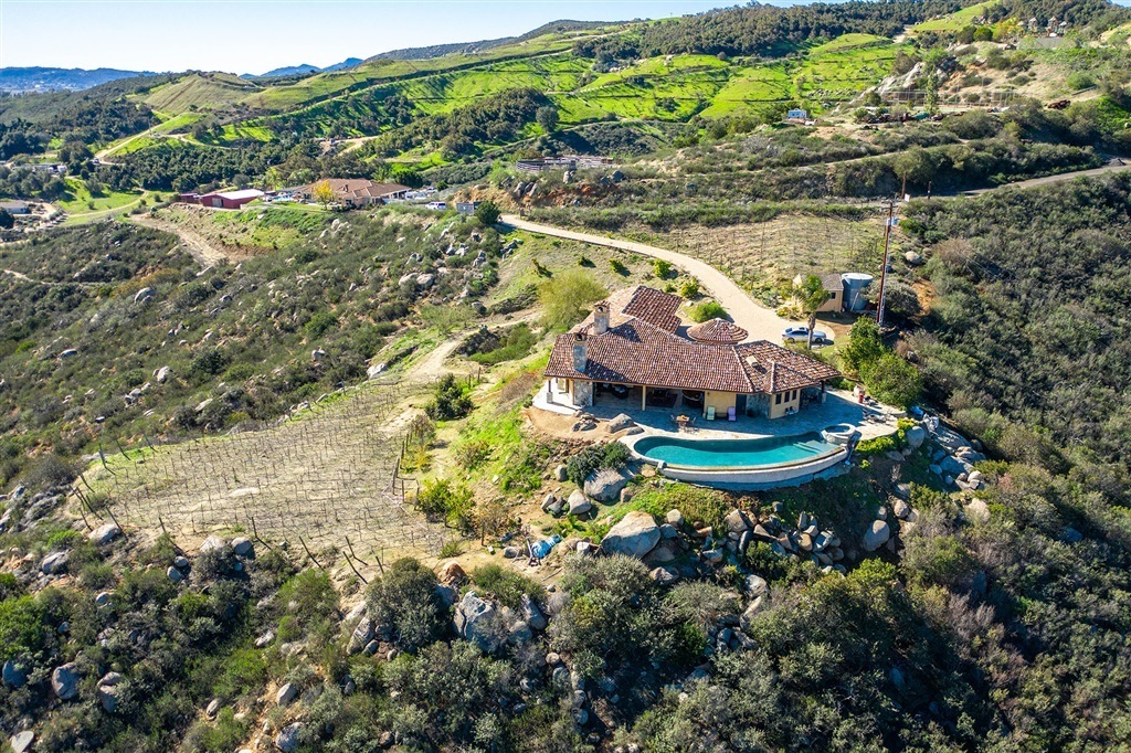 d921beb0cbf5aa4ef6b36149d3ffbdae